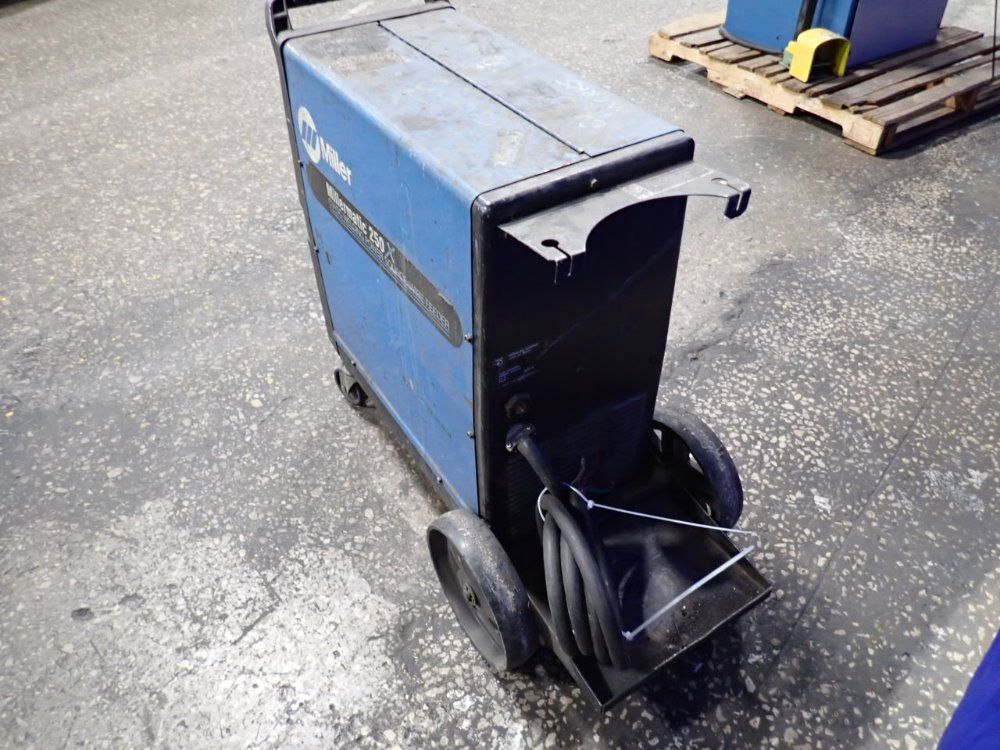 Miller Miller Millermatic 300 Welder