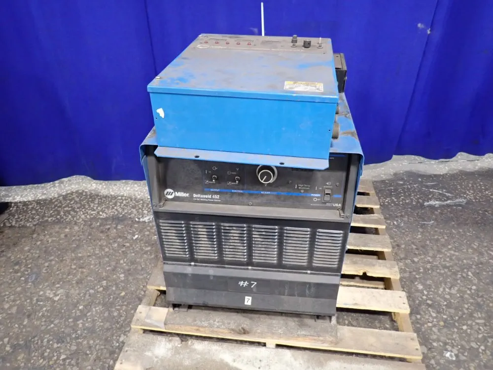 Miller 450 Amp Welder - Deltaweld 452