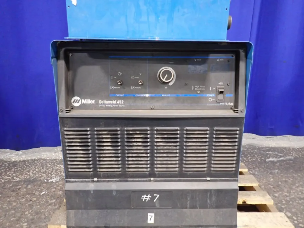 Miller 450 Amp Welder - Deltaweld 452