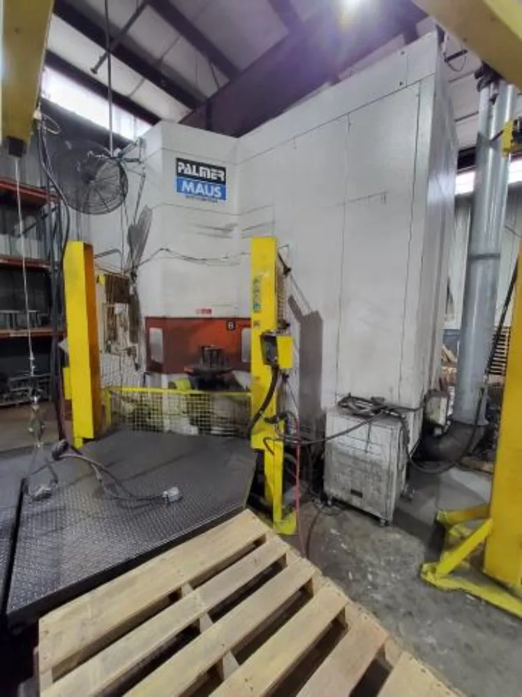 Maus Series 600 Fettling Machine