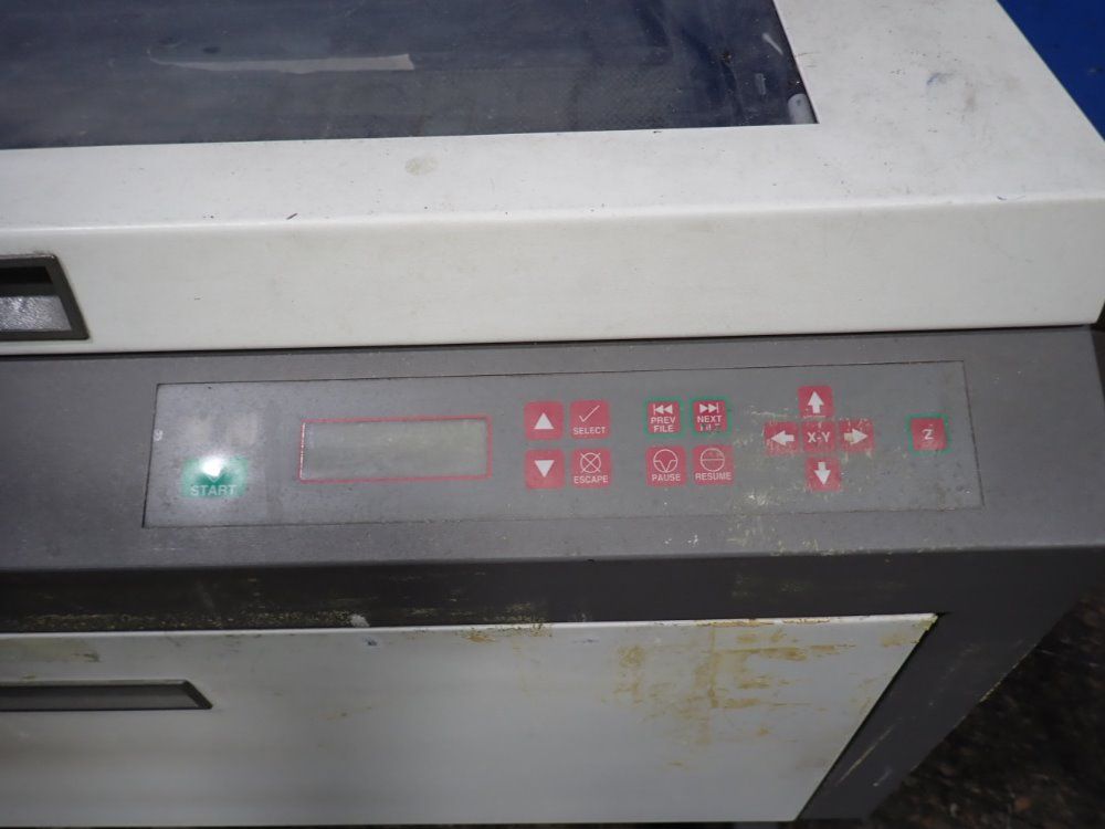 Universal Universal V460 Laser Engraver