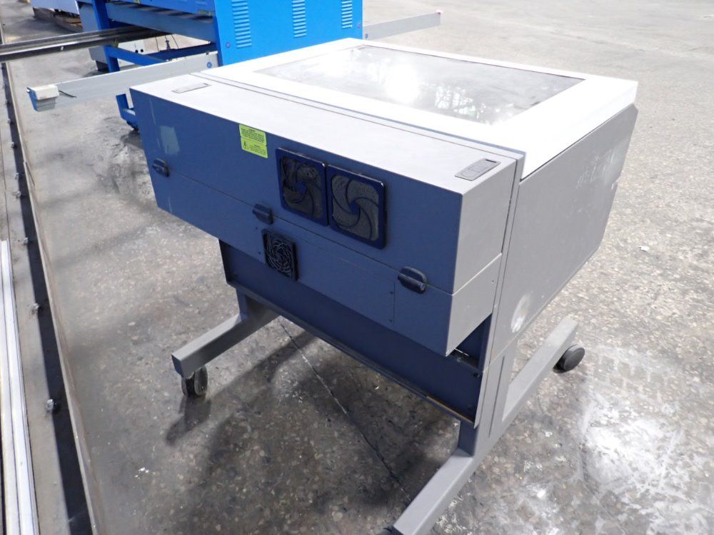 Universal Universal V460 Laser Engraver