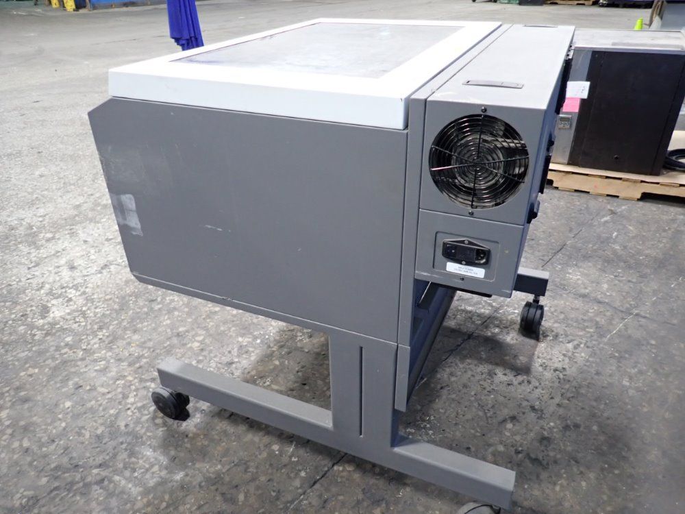 Universal Universal V460 Laser Engraver