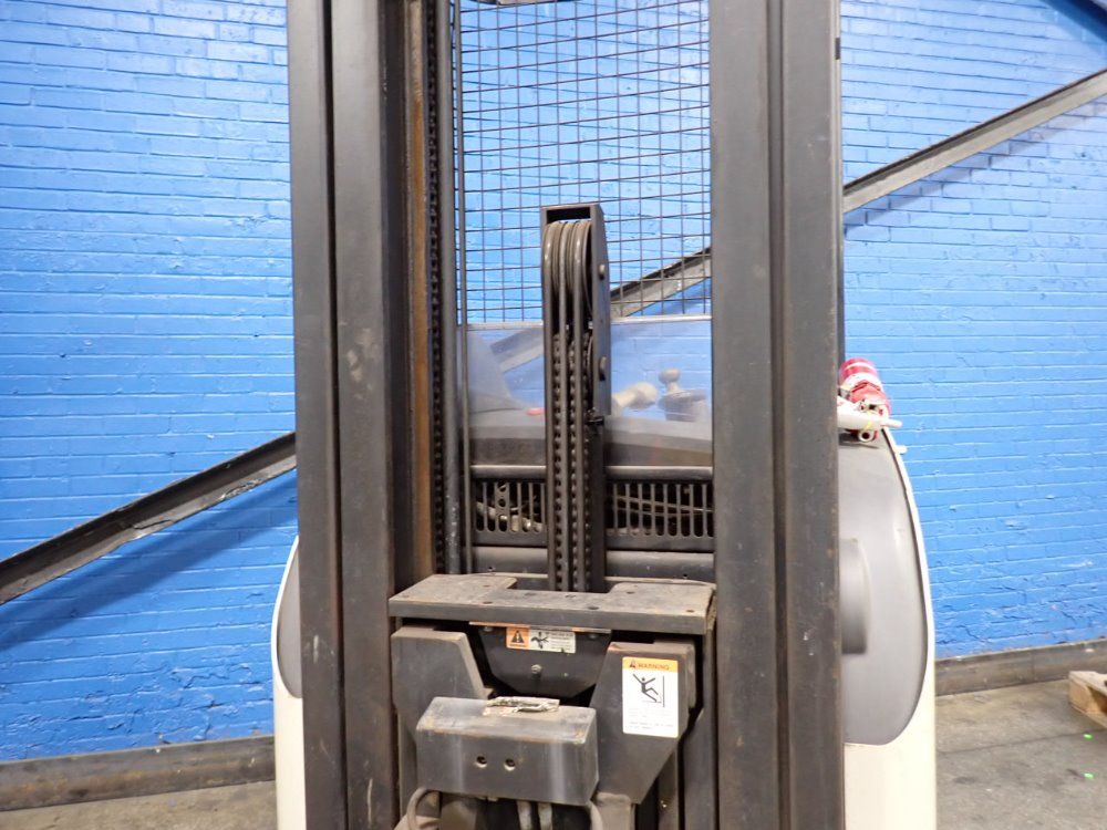 Crown Crown Rr522045 Electric Forklift