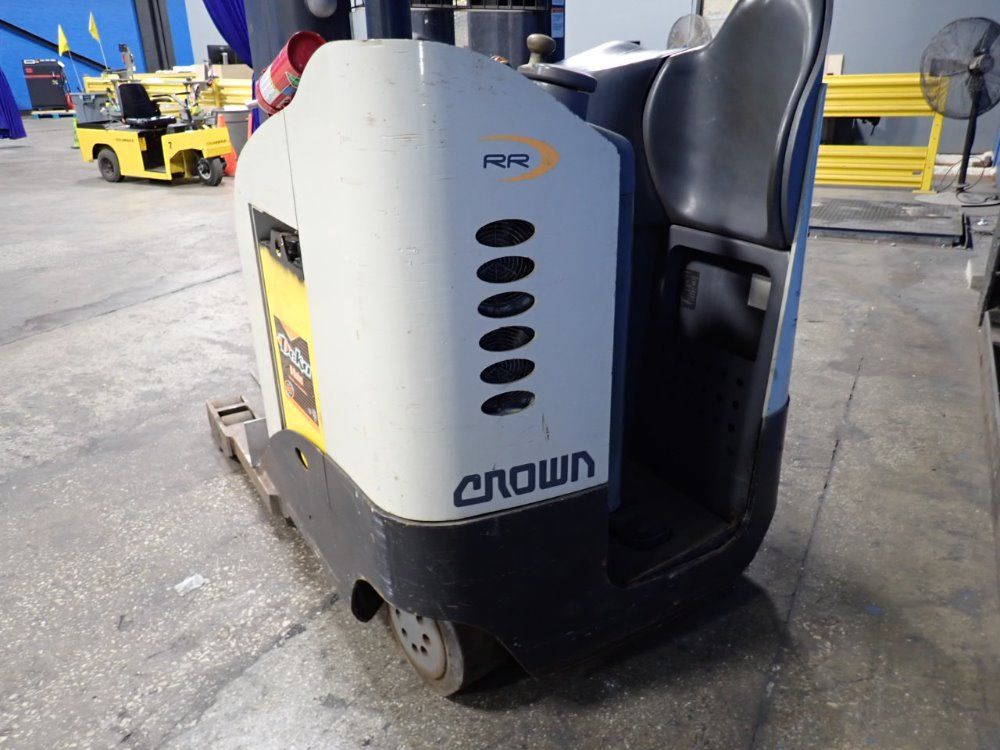 Crown Crown Rr522045 Electric Forklift