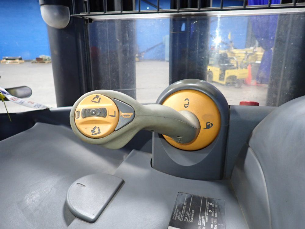 Crown Crown Rr522045 Electric Forklift