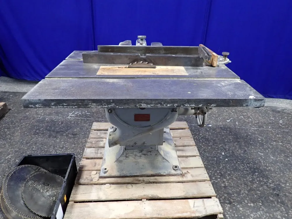 Northfield Foundry  Machine Co Table Saw