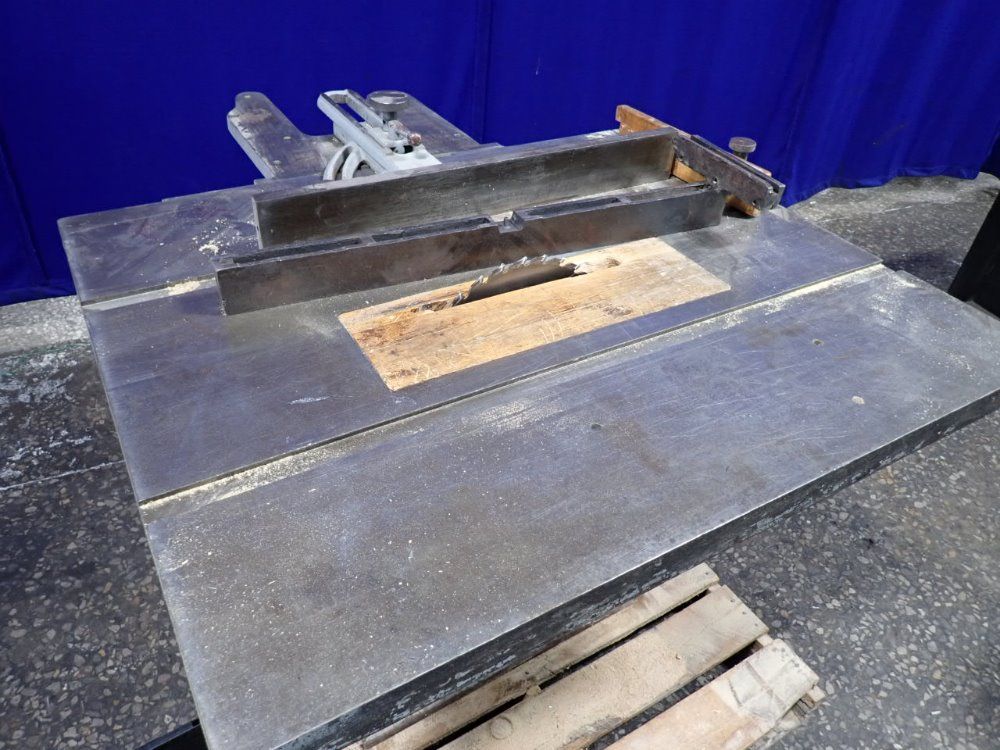 Northfield Foundry  Machine Co Table Saw