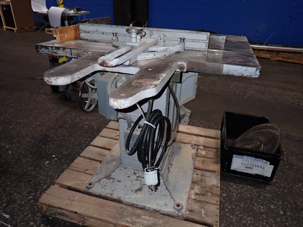 Northfield Foundry  Machine Co Table Saw