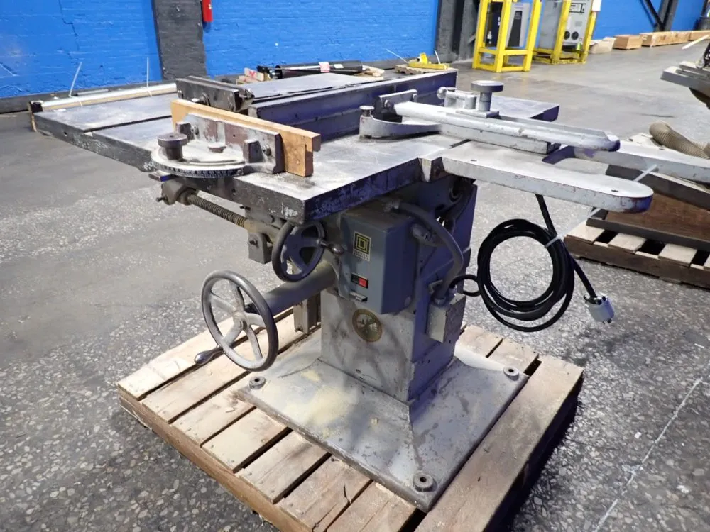 Northfield Foundry  Machine Co Table Saw