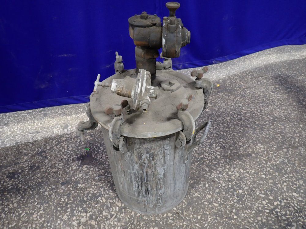  Pressure Tank