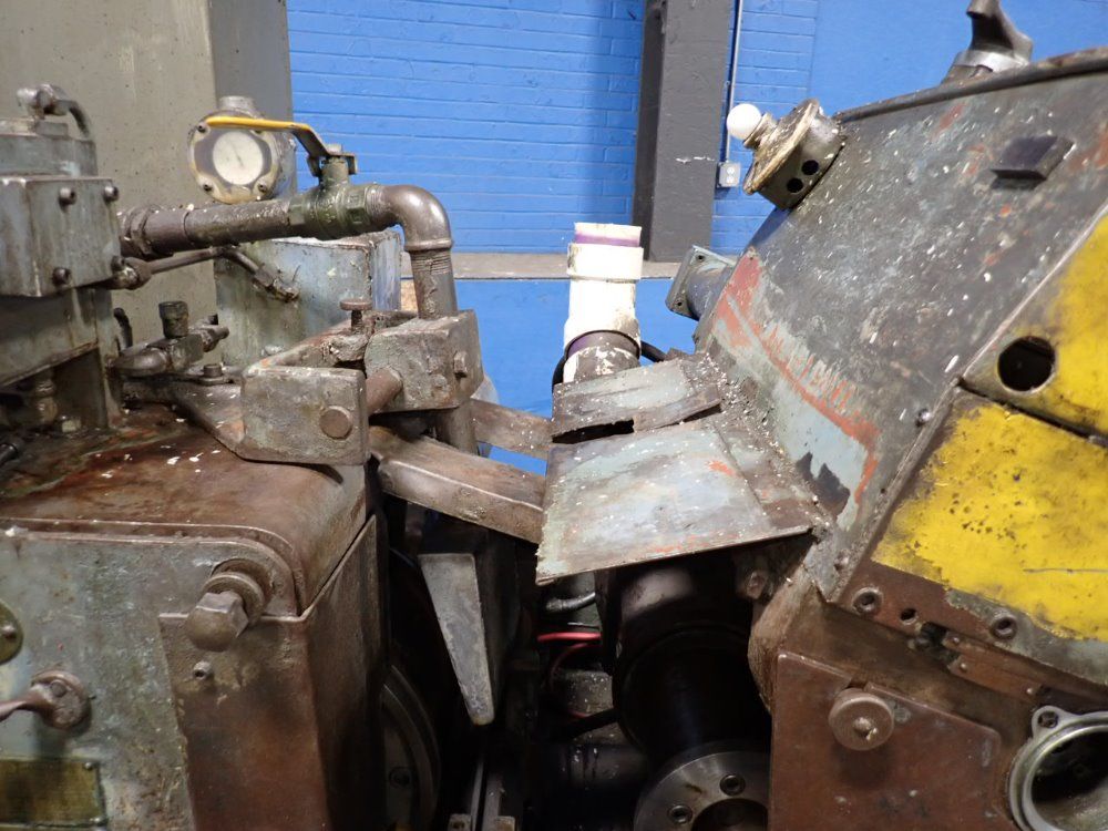 Cincinnati Centerless Grinder