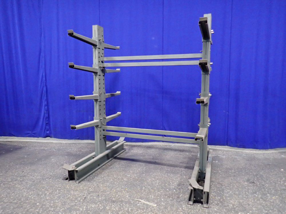 16 Arms / 24 1/2" Cantilever Rack
