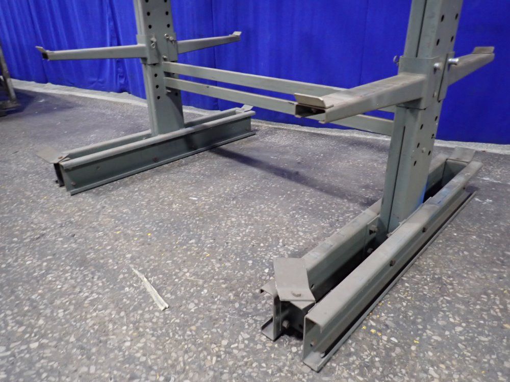 16 Arms / 24 1/2" Cantilever Rack