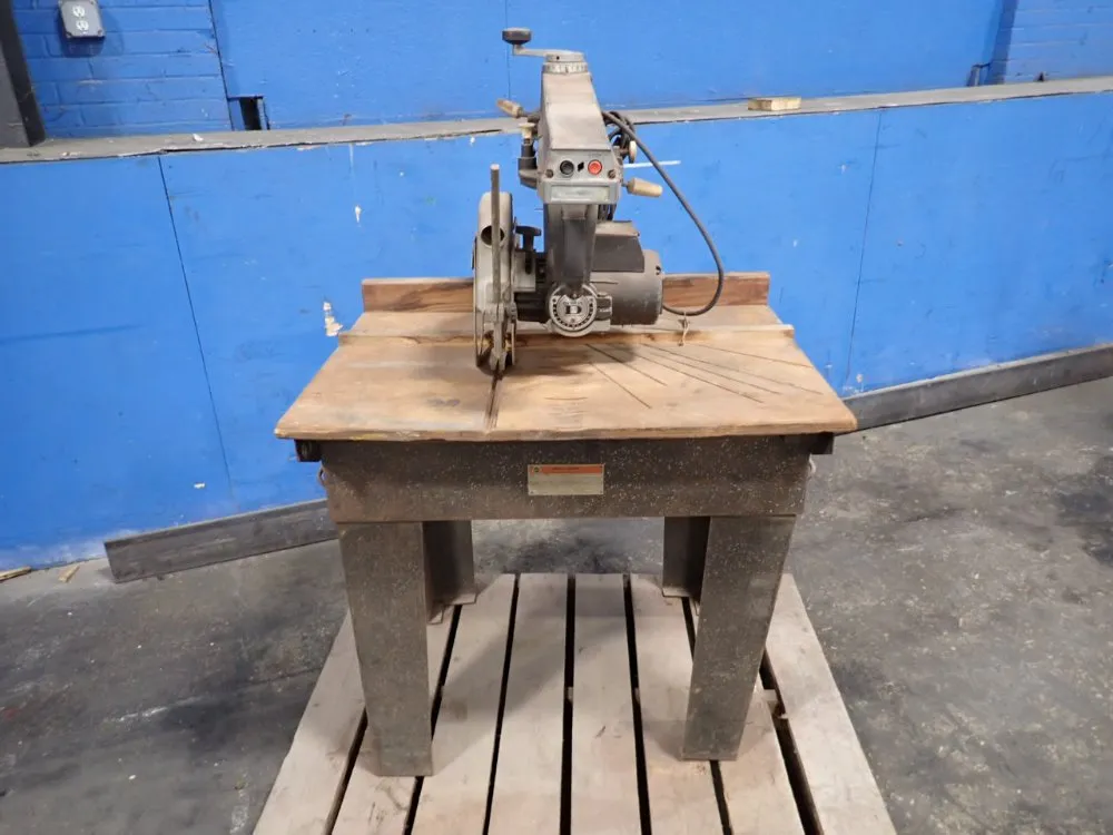 Black  Decker Radial Arm Saw