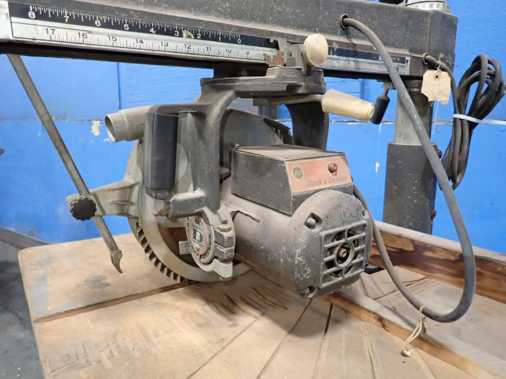 Black  Decker Radial Arm Saw