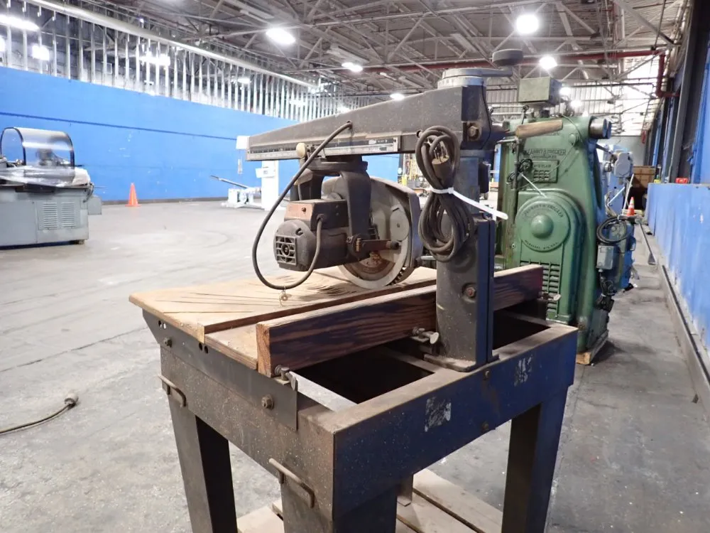 Black  Decker Radial Arm Saw