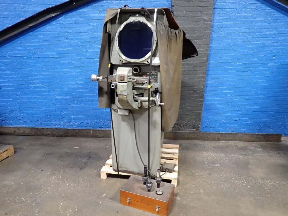 OPTICAL COMPARATOR