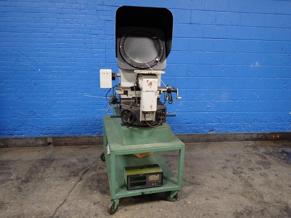 OPTICAL COMPARATOR