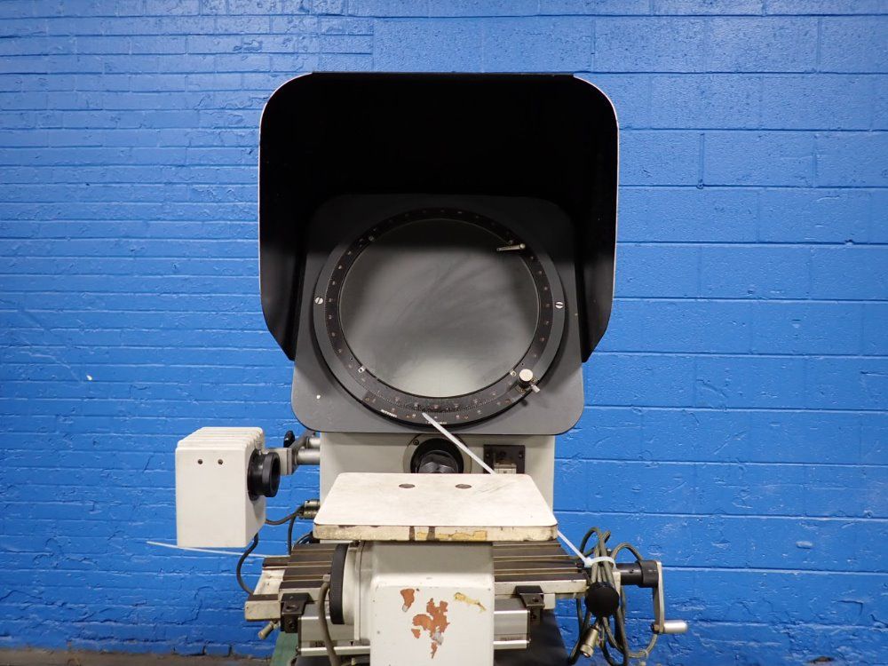 Mitutoyo Optical Comparator