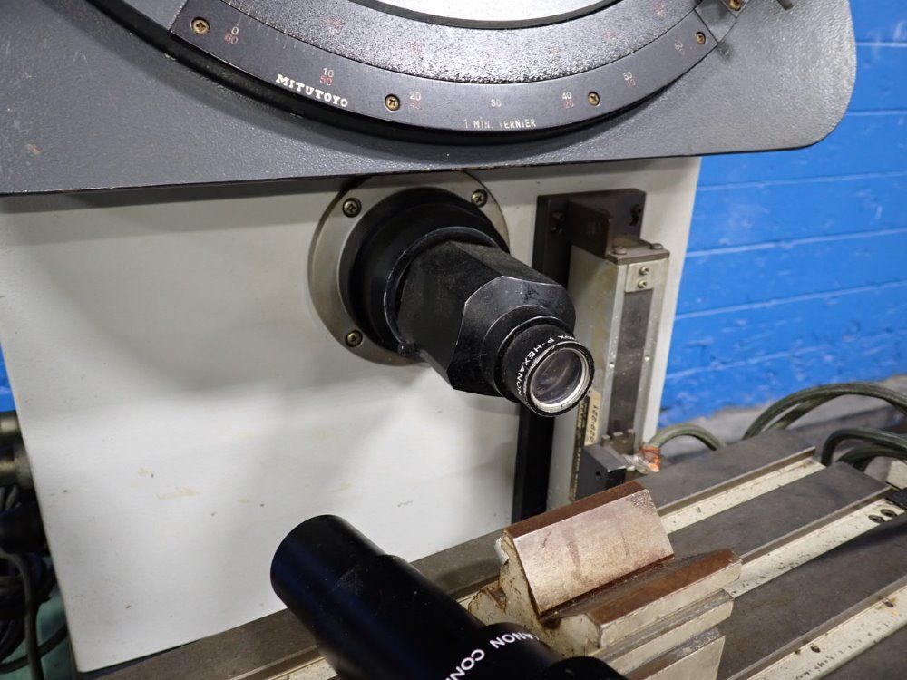 Mitutoyo Optical Comparator