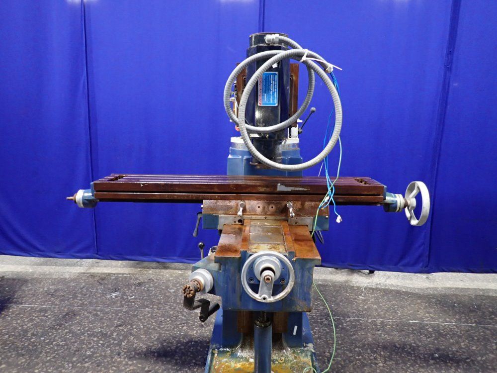 Yeong Chin 49"x9" Ycm-16 Vertical Mill - Ycm-16