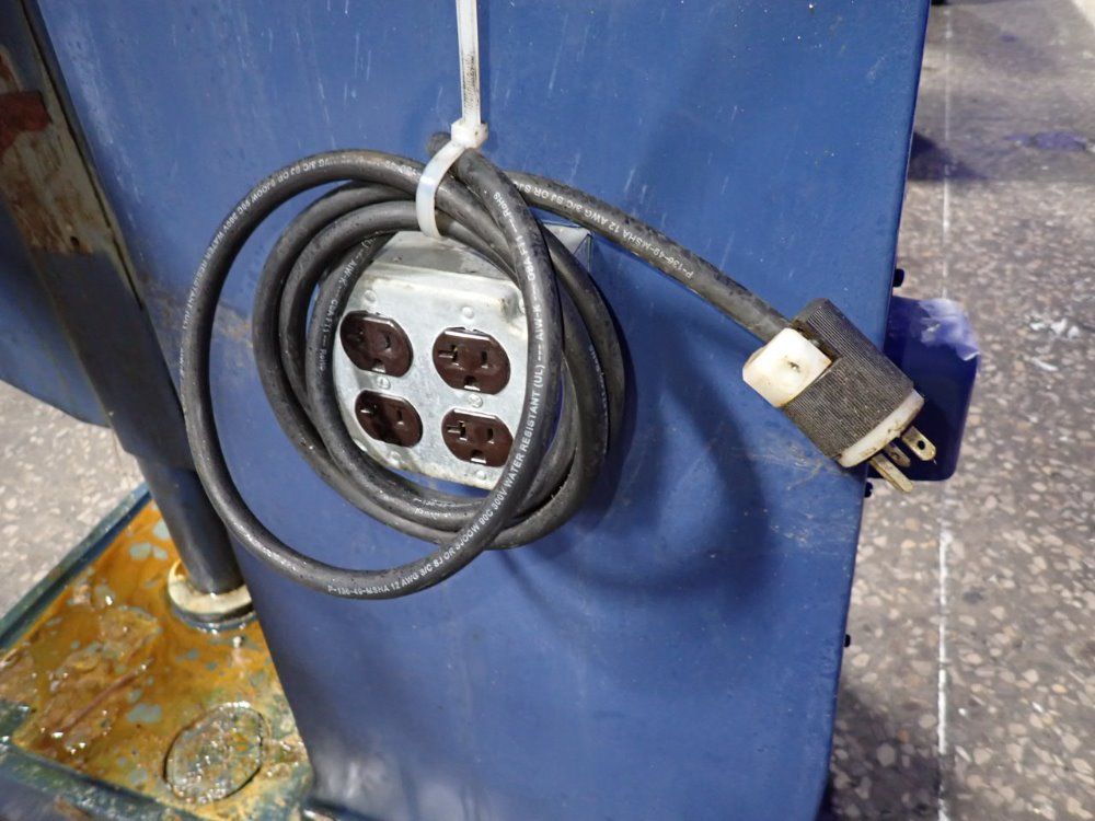 Yeong Chin 49"x9" Ycm-16 Vertical Mill - Ycm-16