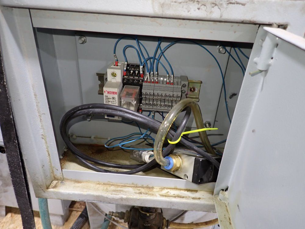 A  V Waterjet