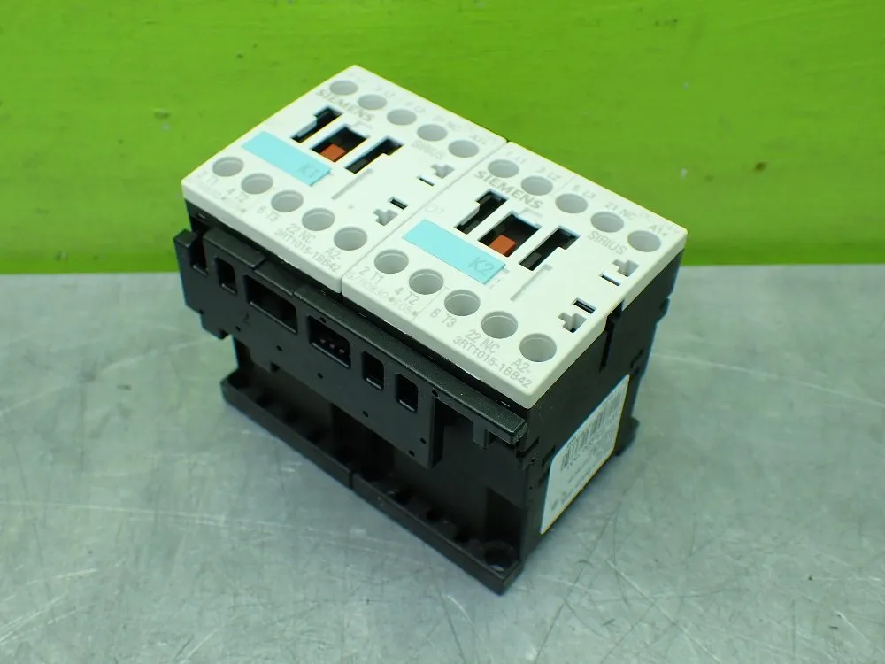 Siemens Reversing Contactor. - 3ra1315-8xb30-1bb4