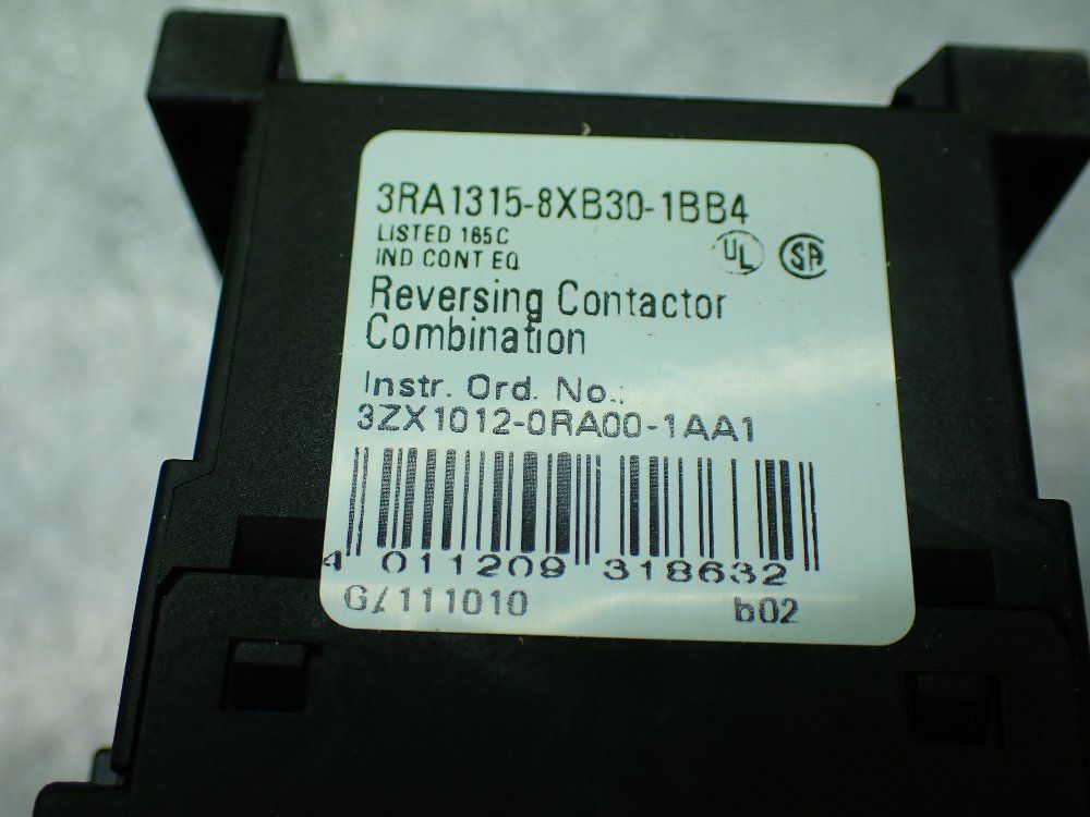 Siemens Reversing Contactor. - 3ra1315-8xb30-1bb4