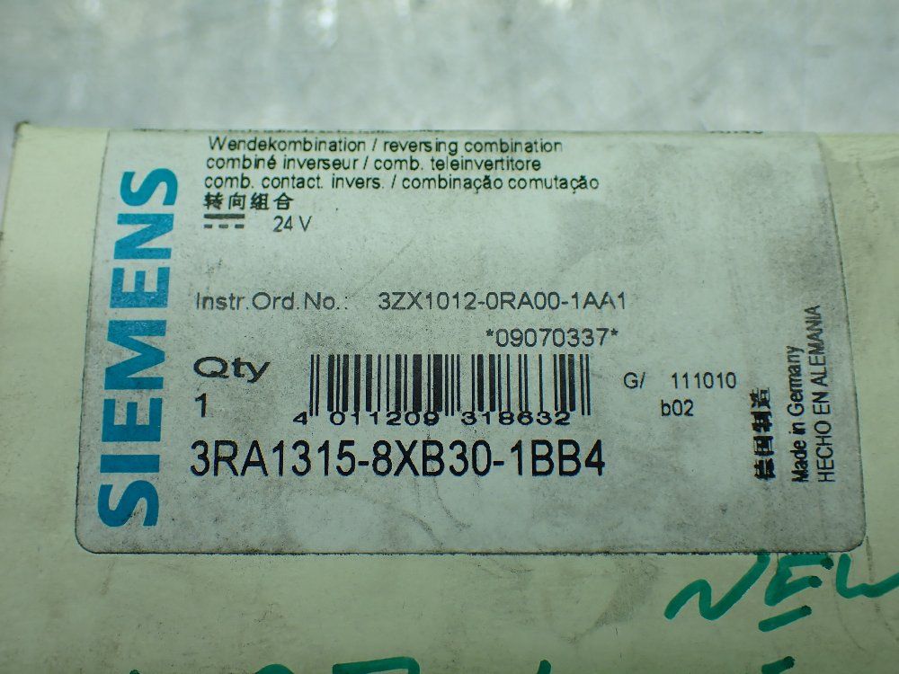 Siemens Reversing Contactor. - 3ra1315-8xb30-1bb4