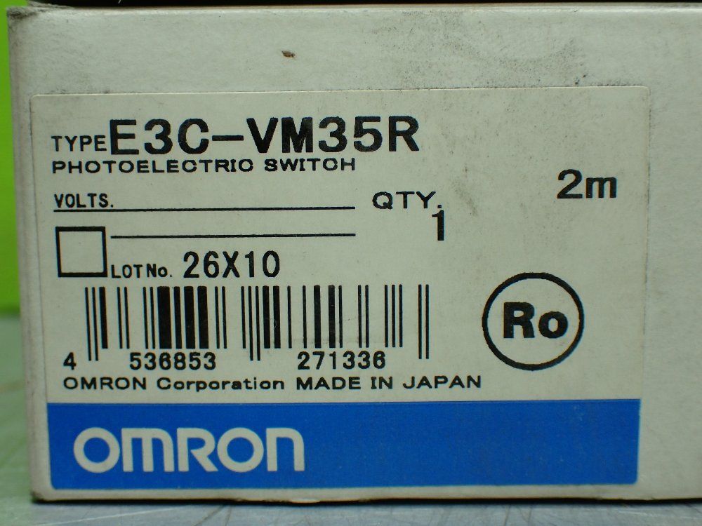 Omron 35mm Range Reflective Photoelectric Sensor - E3c-vm35r