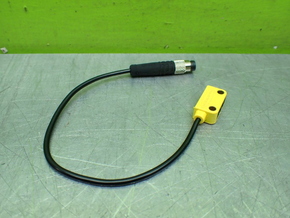 Banner 50mm Range World-beam Q12 Miniature Self-contained Photoelectric Sensor. - Q12ab6ff50q
