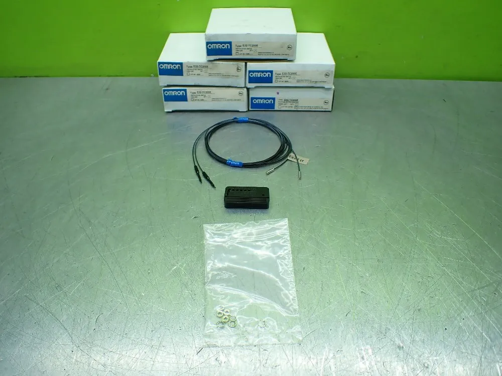 Omron Photoelectric Switch Fiber Units, Lot Of 5. - E32-tc200e