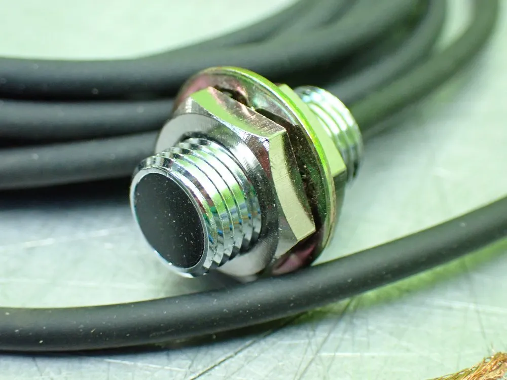 Keyence Proximity Switches. Lot Of 3 - Em-010