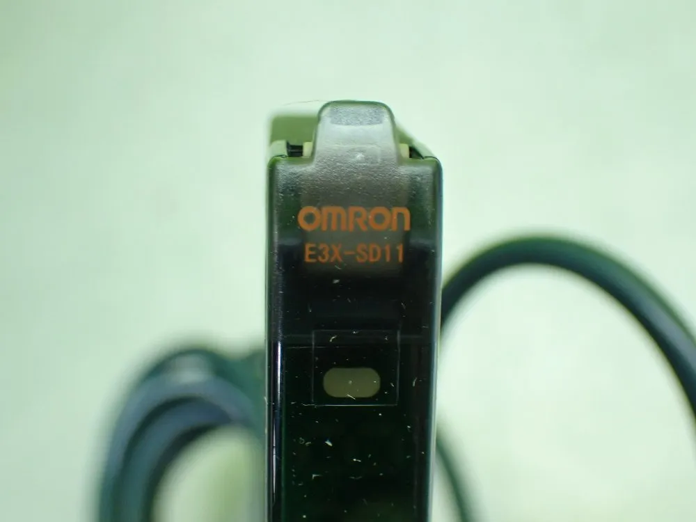 Omron Photoelectric Sensors. Lot Of 2 - E3x-sd11