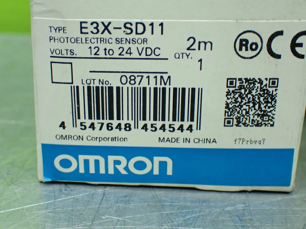 Omron Photoelectric Sensors. Lot Of 2 - E3x-sd11