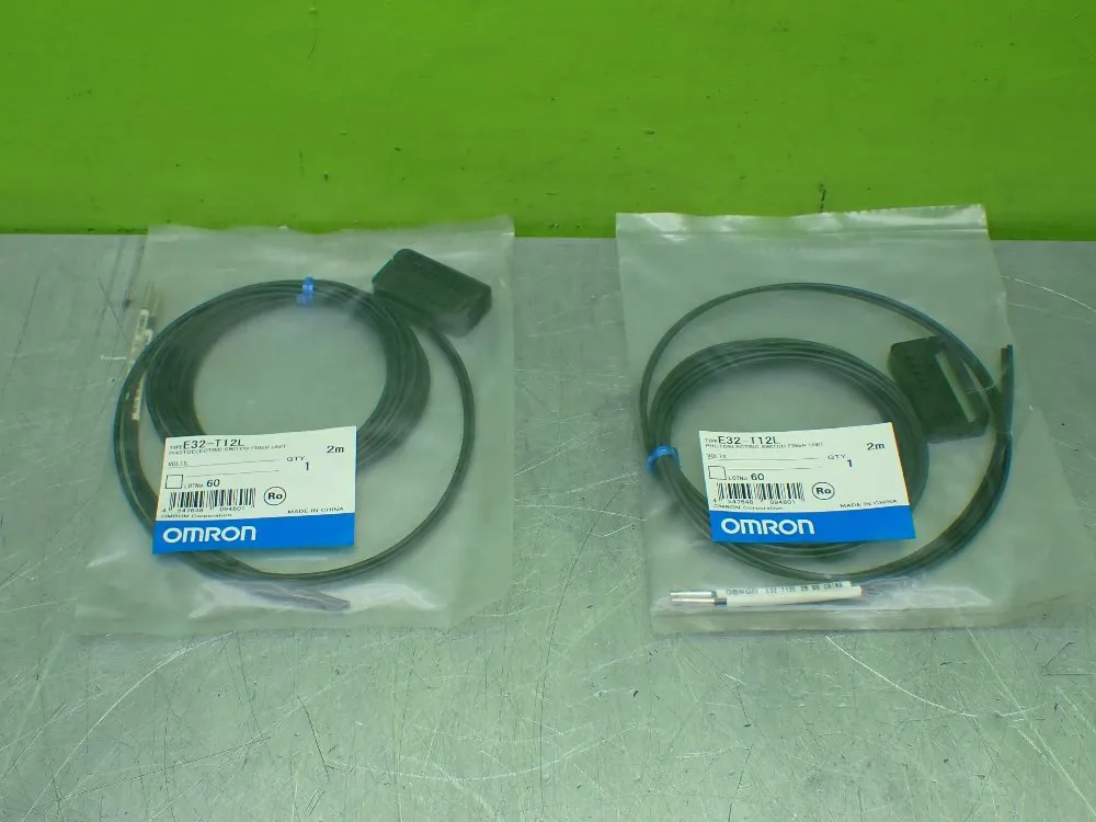 Omron Photoelectric Switch Fiber Units. Lot Of 2. Factory Sealed. - E32-t12l