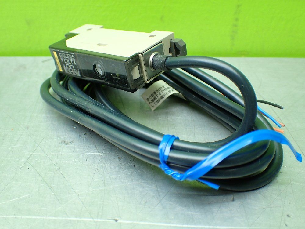 Omron Photoelectric Switches. Lot Of 3 - E3c-jc4p