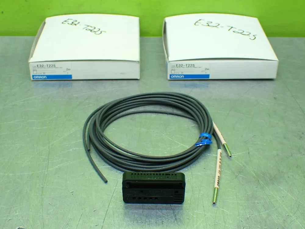 Omron 2m Photoelectric Fiber Units. Lot Of 2. - E32-t22s