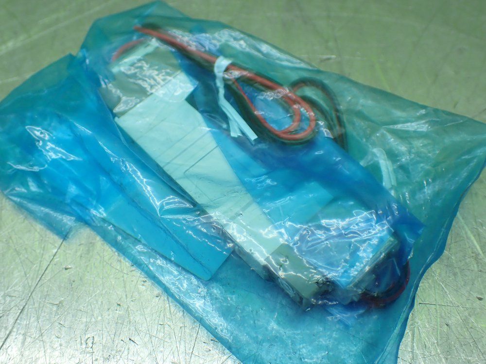 Smc Base Mounted Pneumatic Solenoid Valve. 5-port - Sy3440-5gz