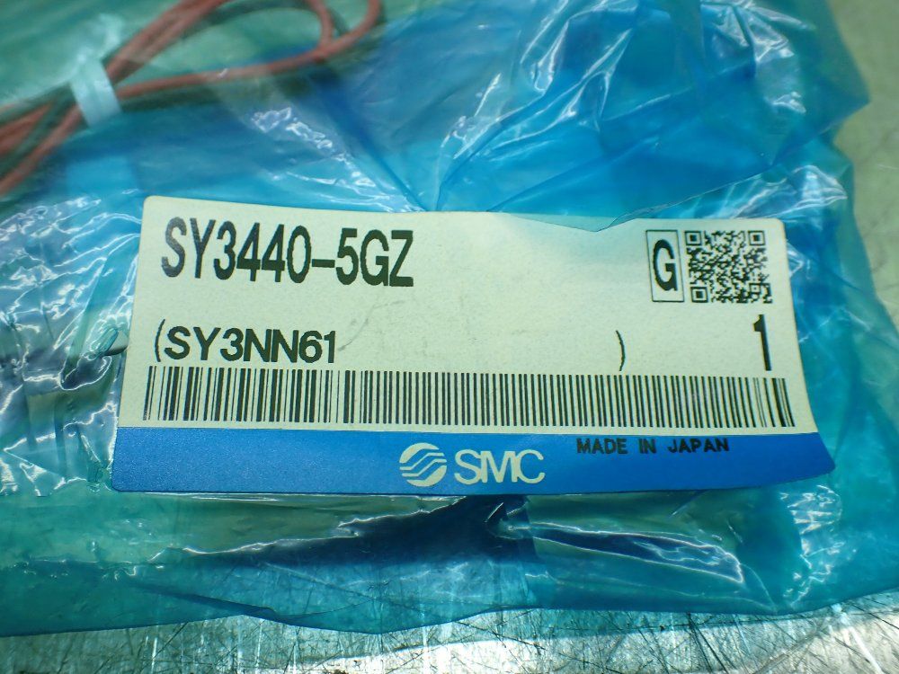 Smc Base Mounted Pneumatic Solenoid Valve. 5-port - Sy3440-5gz