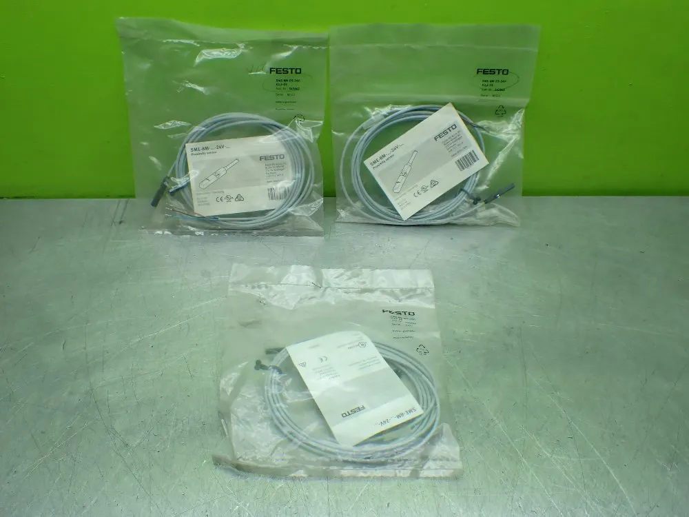 Festo Proximity Sensors. 543862, Lot Of 3 - Sme-8m-ds-24v-k2,5-0e