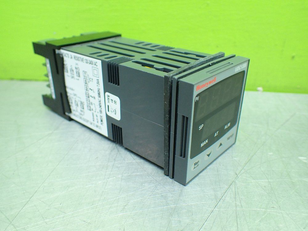 Honeywell Udc1200 Micro-pro Universal Digital Controller. - Dc120 211001000