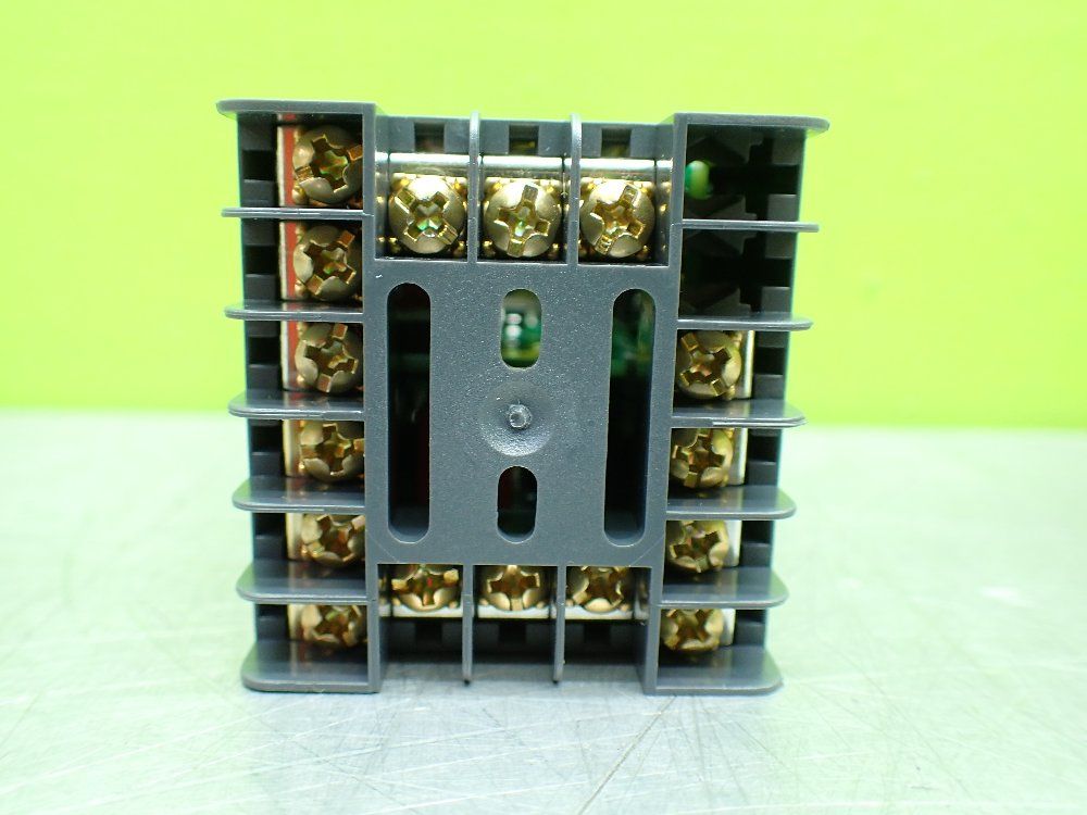 Honeywell Udc1200 Micro-pro Universal Digital Controller. - Dc120 211001000