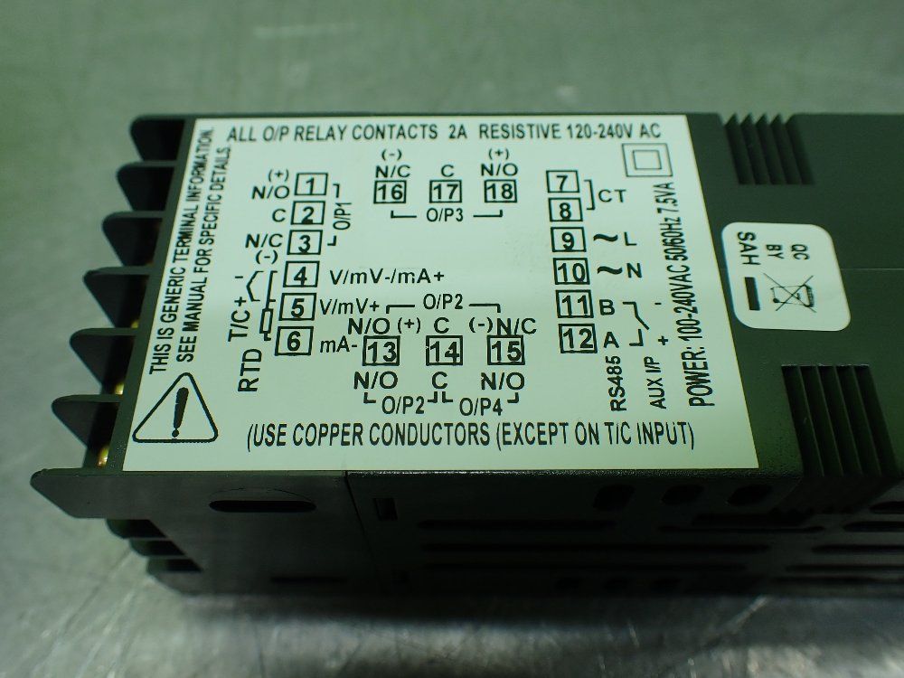 Honeywell Udc1200 Micro-pro Universal Digital Controller. - Dc120 211001000