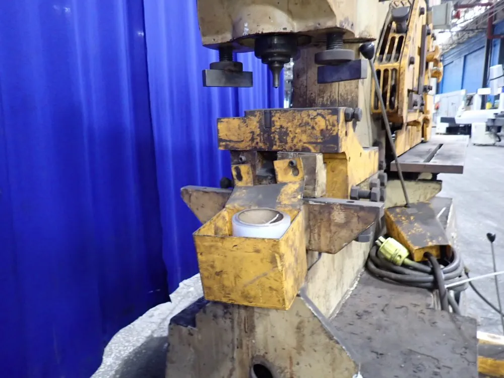 Geka 1995 Geka Hyd 110 Ironworker - Hyd 110