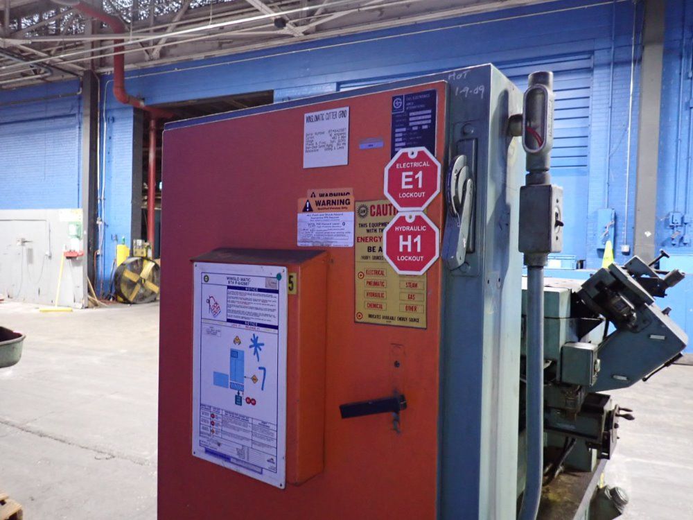 Giddings & Lewis 100c Tool Grinder - 100c