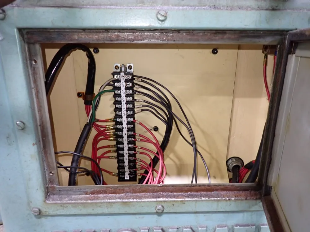 The Cincinnati Milling Machine Co Tool Grinder