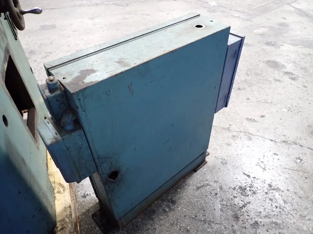 The Cincinnati Milling Machine Co Tool Grinder